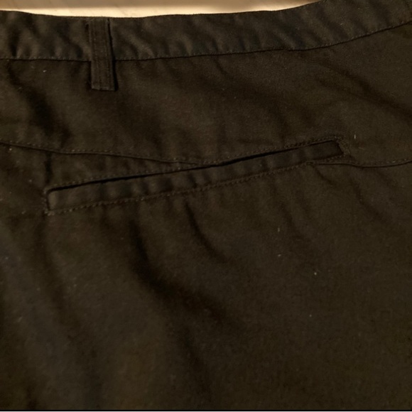 Black Volcom Shorts, Men’s Size 40 - Picture 8 of 12